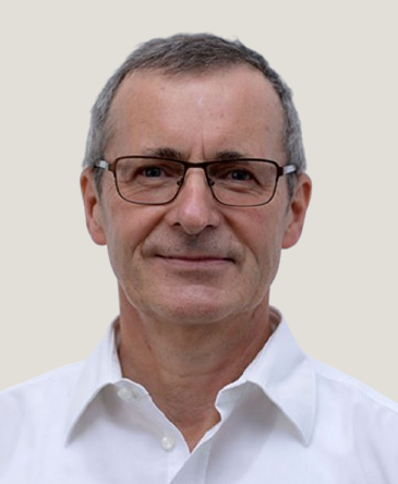 Martin_Schlauri_potrait_-_New-removebg-preview
