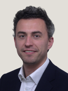 Pieter_Defoor_pic-removebg-preview (1)